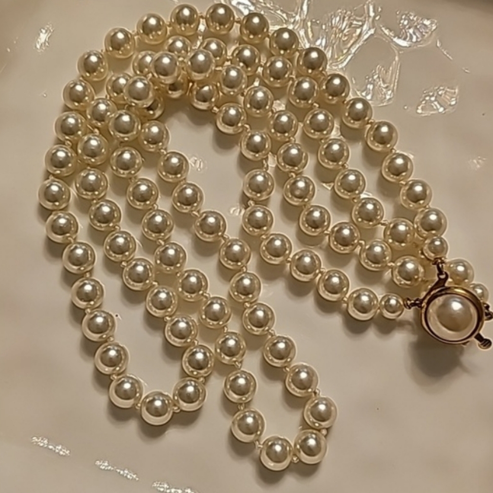 FLASH SALE❗️18KT Yellow Gold Cultured Pearls Necklace White with Rose Color